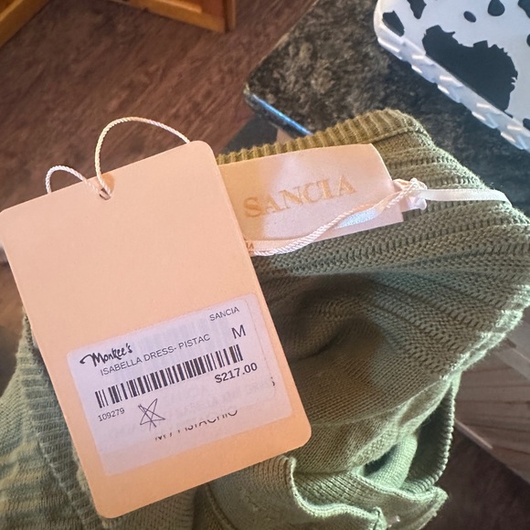 Elegant Olive Midi Dress with Button Accents - Picture 2 of 2